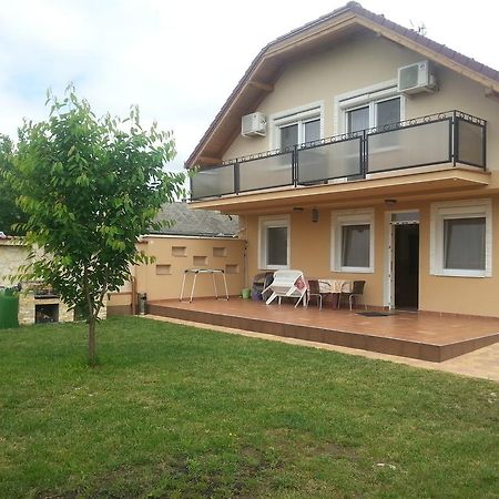 Marinica Apartman Hajdúszoboszló Exterior foto