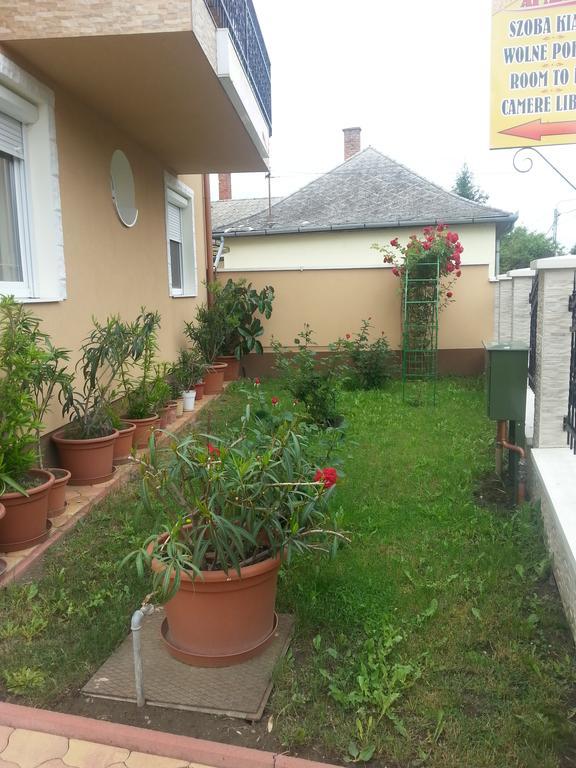 Marinica Apartman Hajdúszoboszló Exterior foto